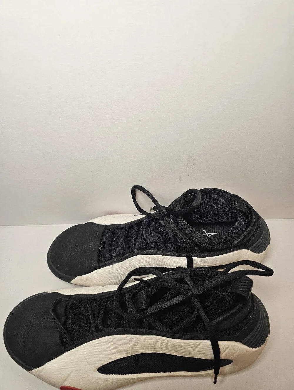 Adidas Harden Vol 8 Pioneer Men's Black and White Athletic Sneakers Size US 10.5